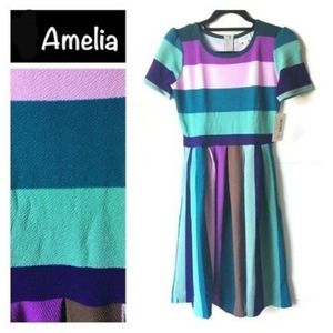 Large Amelia Lularoe dress, beautiful colors